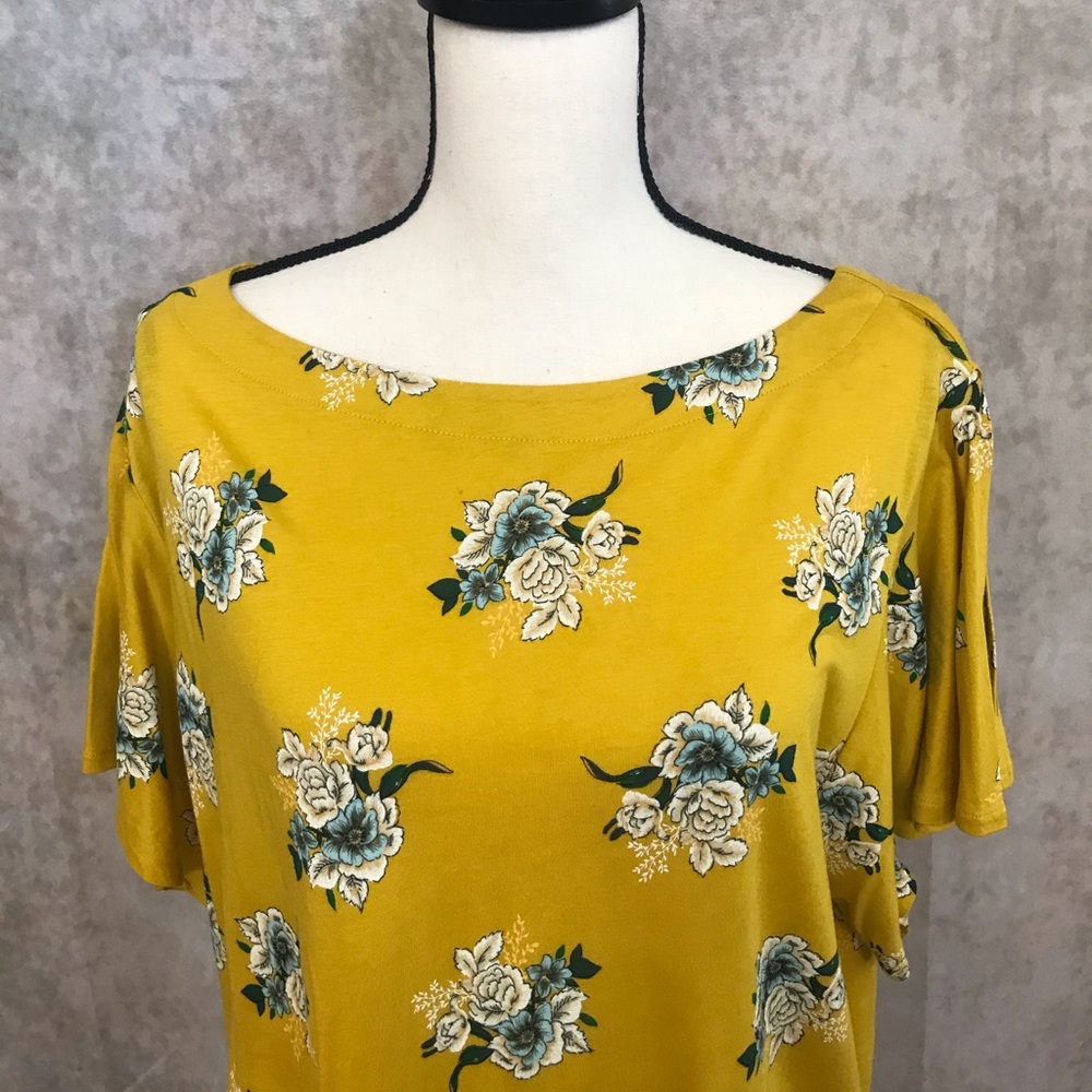 NWOT Loft Floral Blouse/Tee, slit arms, size XL